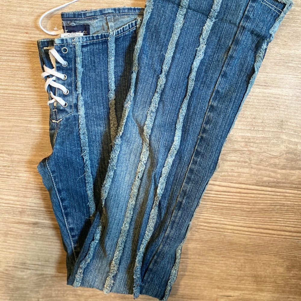 Flare jeans with ruffles